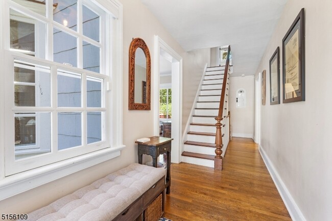 16 Hill St in Morristown, NJ - Foto de edificio - Building Photo