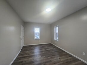 801 W Broad St in Bethlehem, PA - Building Photo - Building Photo