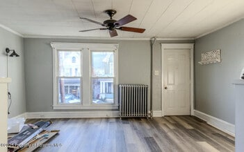 108 Spring St in Carbondale, PA - Building Photo - Building Photo