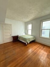 58 Aspinwall Ave, Unit 1 in Brookline, MA - Building Photo - Building Photo