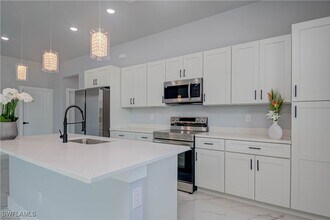 1301 East 10th Street in Lehigh Acres, FL - Building Photo - Building Photo
