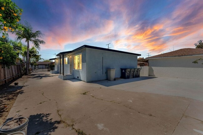 property at 2417 W Stanford St