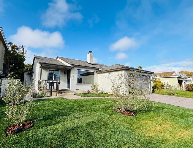 1621 22nd St in Manhattan Beach, CA - Building Photo - Building Photo