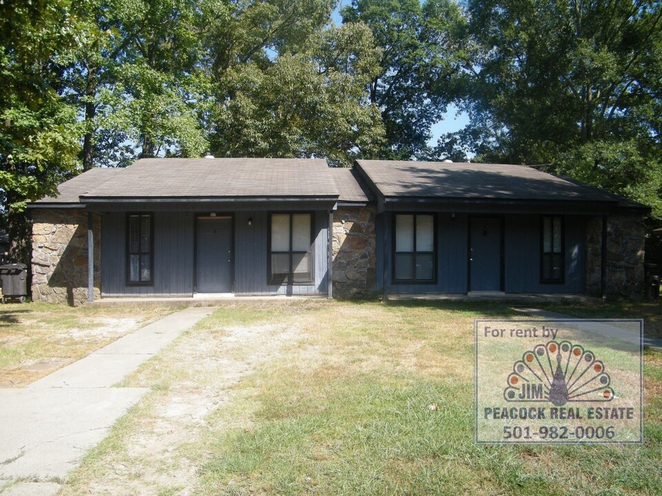 1008 S James St in Jacksonville, AR - Building Photo