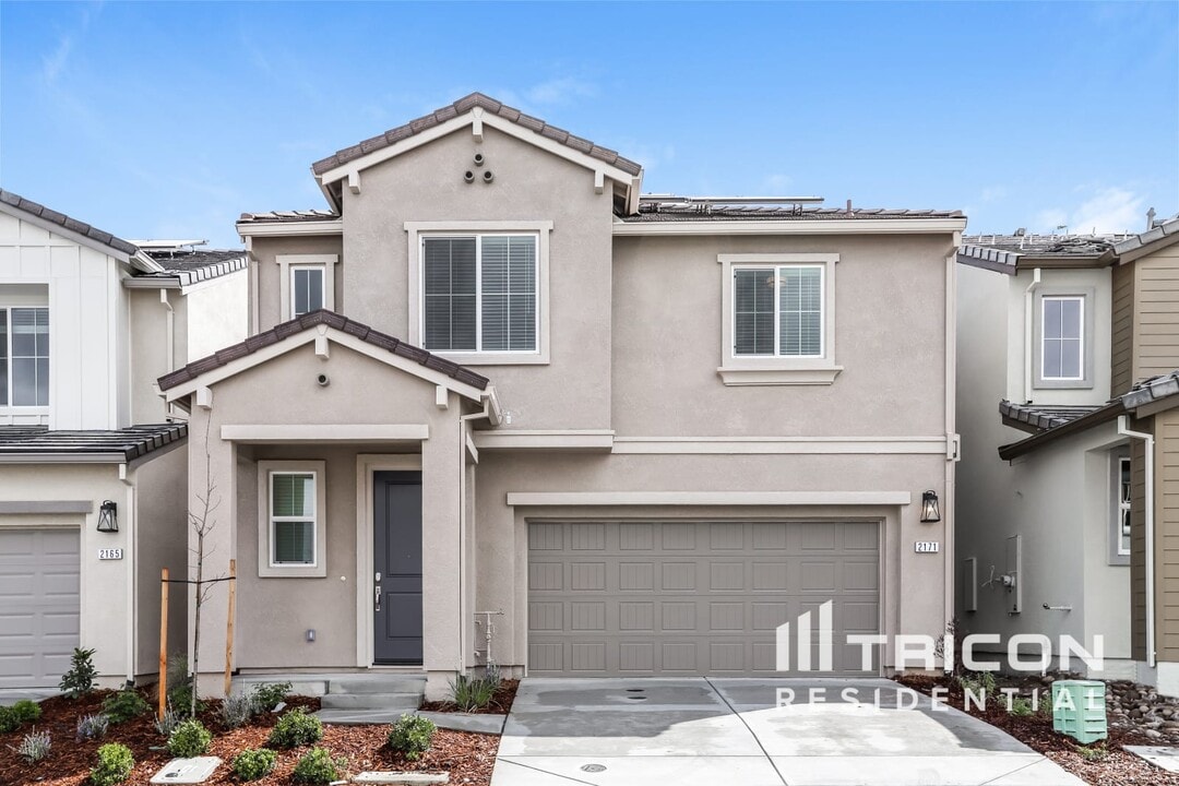 2171 Comstock Ln in Lincoln, CA - Building Photo
