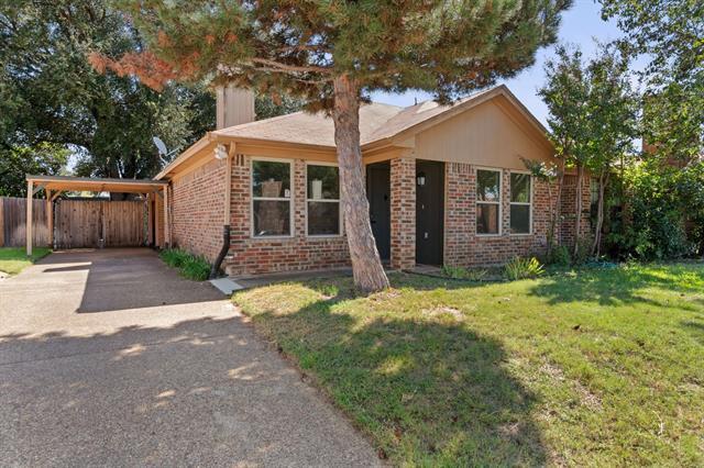 property at 2806 London Ct