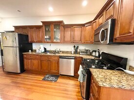 112 Hillside St, Unit 3M in Boston, MA - Building Photo