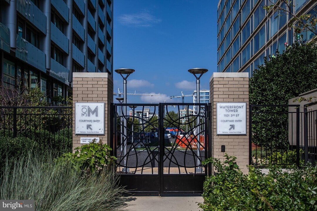 1101 3rd St SW in Washington, DC - Building Photo