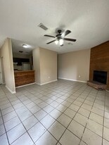 Orleans Place in Baton Rouge, LA - Building Photo