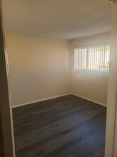Northridge Manor in Northridge, CA - Building Photo - Building Photo