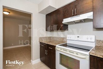 360 NW 35th Ct in Oakland Park, FL - Building Photo - Building Photo