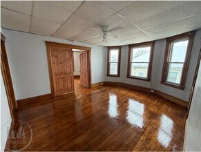 21 Hitchcock Rd in Worcester, MA - Building Photo - Building Photo