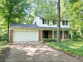 7325 Sheffield Dr SE in Ada, MI - Building Photo