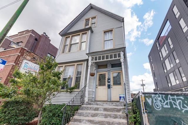 property at 3128 N Clybourn Ave