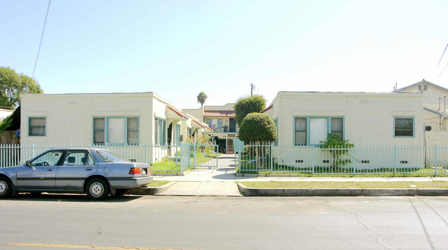 1102 Gardenia Ave in Long Beach, CA - Building Photo - Building Photo