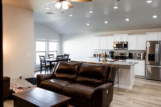 2703 Trenton Ave in Lubbock, TX - Foto de edificio - Building Photo