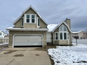 1820 N 285 W in Layton, UT - Building Photo - Building Photo