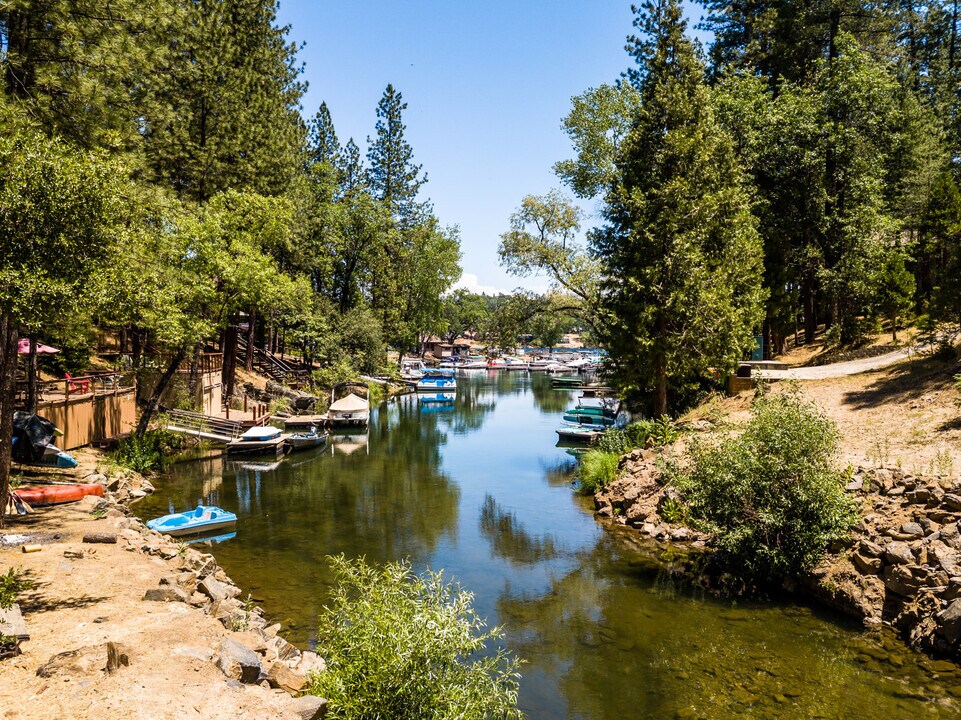 19834 Pine Mountain Dr in Groveland, CA - Building Photo