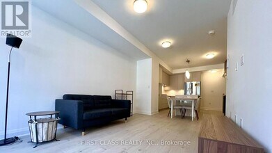 118 Alton Cres in Vaughan, ON - Building Photo - Building Photo