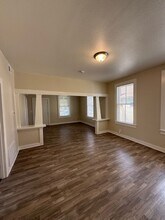 716 Slater St in Santa Rosa, CA - Building Photo - Building Photo