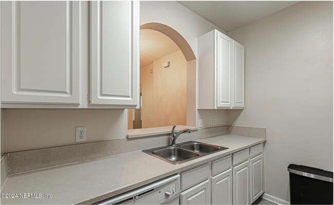 7801 Point Meadows Dr in Jacksonville, FL - Building Photo - Building Photo