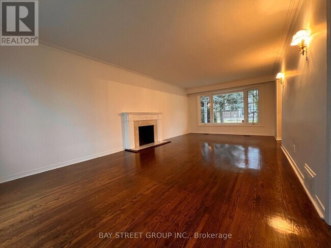 93 Lord Seaton Rd in Toronto, ON - Building Photo - Building Photo