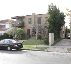 115 S Kenmore Ave in Los Angeles, CA - Building Photo - Building Photo