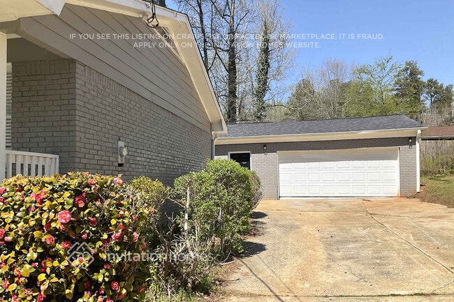 741 Small Elk Ct in Fairburn, GA - Building Photo - Building Photo