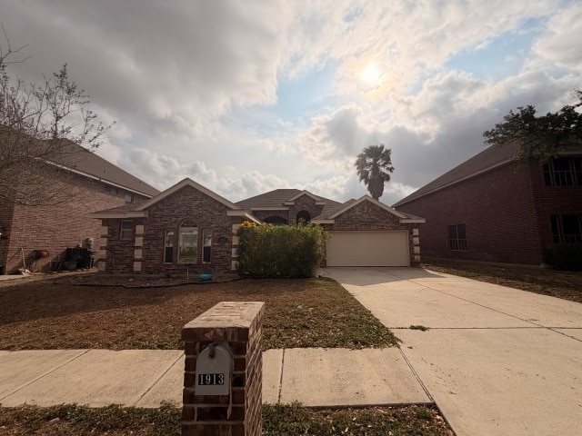 property at 1913 Bunting Ln