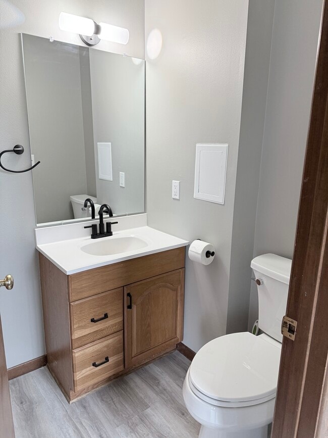 8327 Riverview Rd in Brecksville, OH - Building Photo - Building Photo