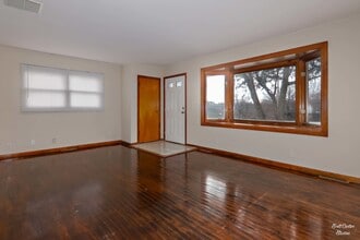 1414 Clayton Marsh Dr in Lake In The Hills, IL - Building Photo - Building Photo