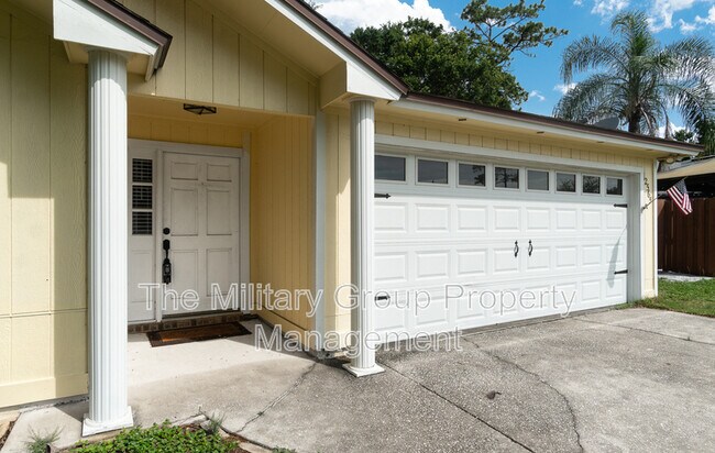 12565 Long Lake Ct in Jacksonville, FL - Building Photo - Building Photo