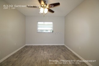 6339 Gateway Ave-Unit -Unit 6339 in Sarasota, FL - Building Photo - Building Photo