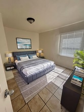 1402 N Willowbrook Ave in Compton, CA - Building Photo - Building Photo