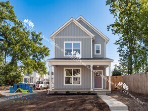 2026 NEW YEAR SPECIAL! No App Fee! Newly Built 3 Bedroom 2.5 Bathroom Franklinton Home! in Columbus, OH - Building Photo - Building Photo