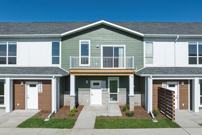 Brookgreen Townhomes in River Falls, WI - Building Photo - Building Photo