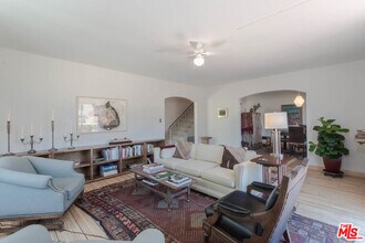 10959 Strathmore Dr in Los Angeles, CA - Building Photo - Building Photo