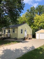 1109 Elizabeth Ave SE in Willmar, MN - Building Photo