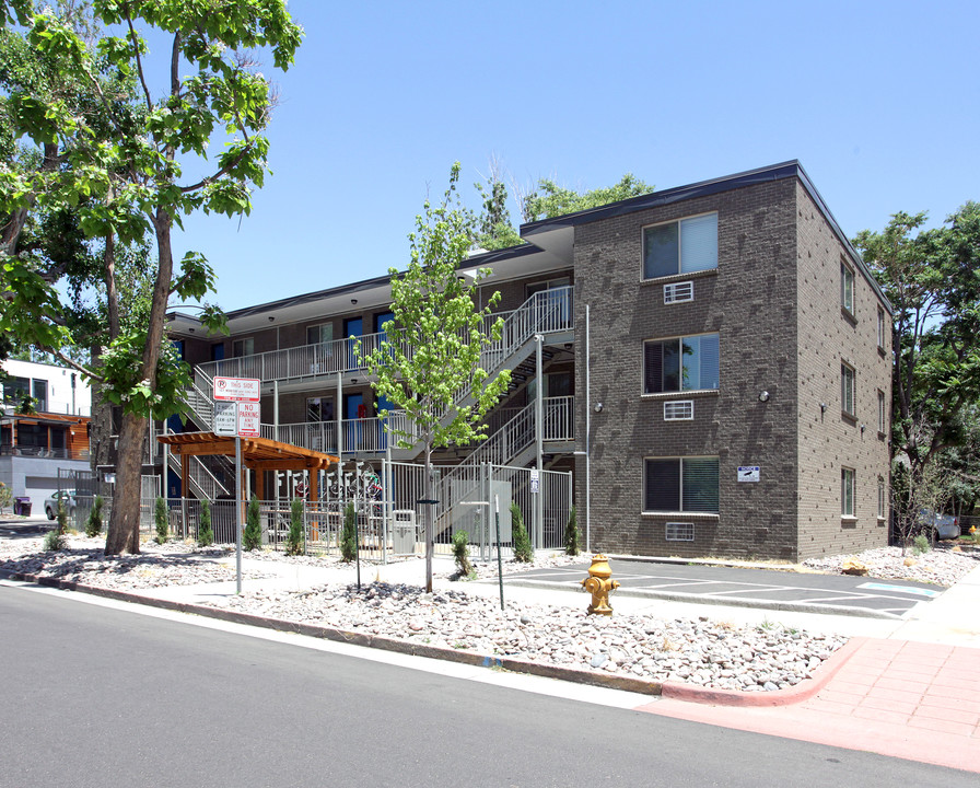 Delaware Flats in Denver, CO - Foto de edificio