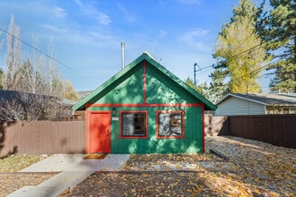 1025 E Country Club Blvd in Big Bear, CA - Building Photo - Building Photo