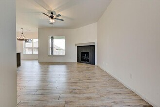 1931 W Flintlock Wy in Mustang, OK - Building Photo - Building Photo
