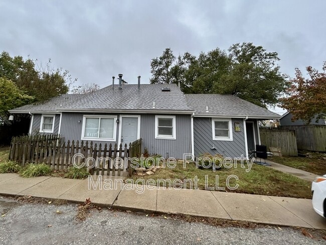 1901 E 23rd St in Lawrence, KS - Building Photo - Building Photo