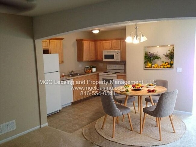 1012 Toulouse St in Belton, MO - Building Photo - Building Photo