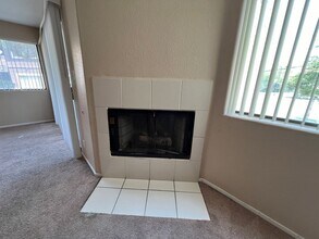 5070 S Rainbow Blvd in Las Vegas, NV - Building Photo - Building Photo