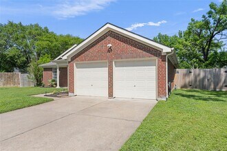 17402 Eastwood Cir in Houston, TX - Building Photo - Building Photo
