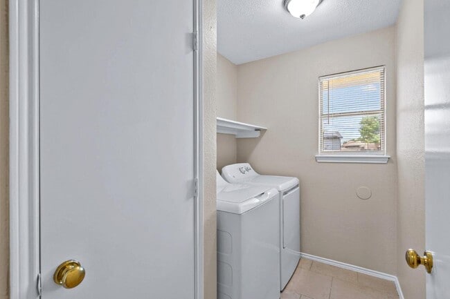 8128 Heritage Pl Dr in Fort Worth, TX - Building Photo - Building Photo