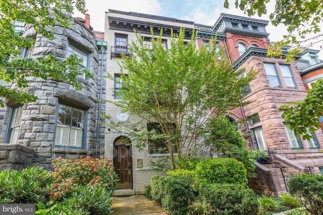 property at 1618 S St NW