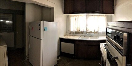 1225 W 41st St in Los Angeles, CA - Building Photo - Building Photo