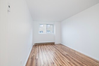 Place Des Vosges in Cote-St-Luc, QC - Building Photo - Interior Photo