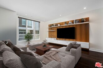 1400 N Fuller Ave-Unit -10 in Los Angeles, CA - Building Photo - Building Photo